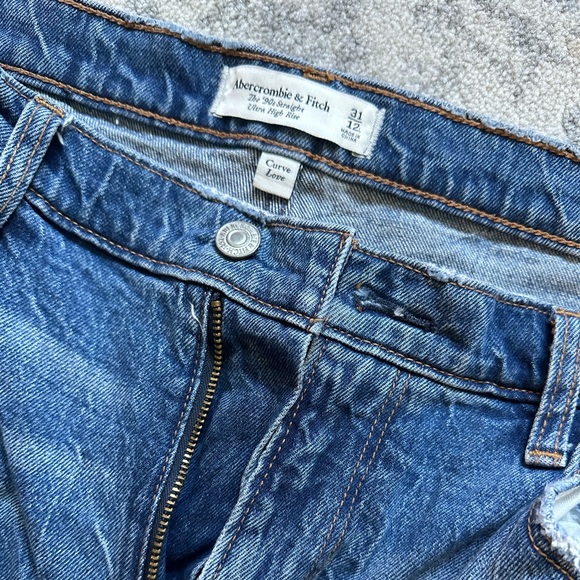 Curve Love Ultra High Rise 90s Straight Jean 31/12L - Picture 4 of 4